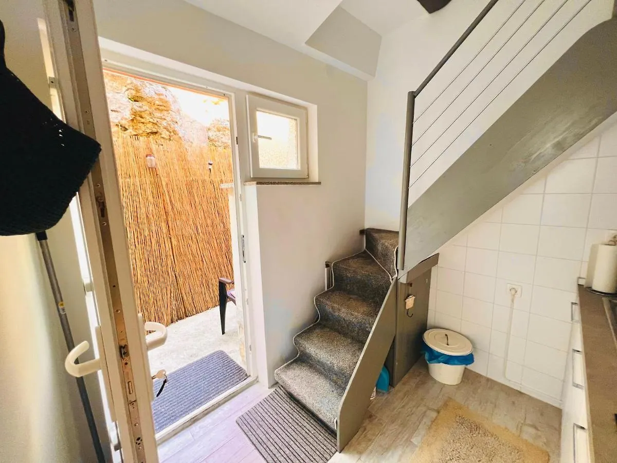Little Sunflower Apartment Matulji Croatia