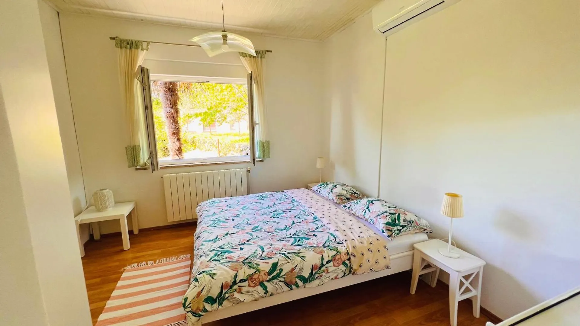 Little Sunflower Apartment Matulji 0*,