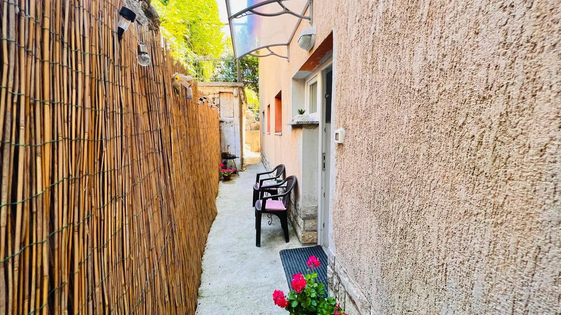 Little Sunflower Apartment Matulji Croatia